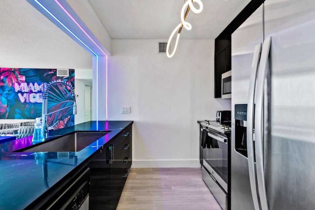 Miami Vice Oceanfront Sky Villa Extérieur photo