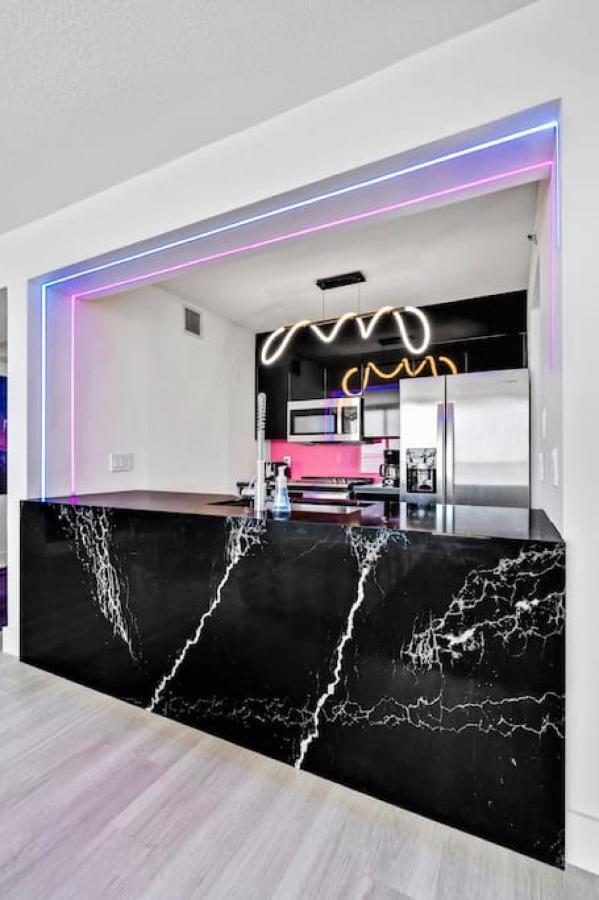 Miami Vice Oceanfront Sky Villa Extérieur photo